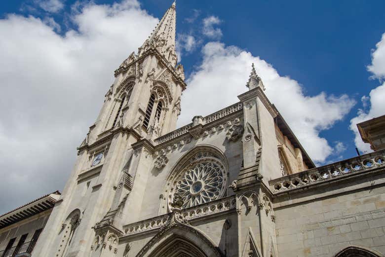 Fachada de la Catedral de Bilbao